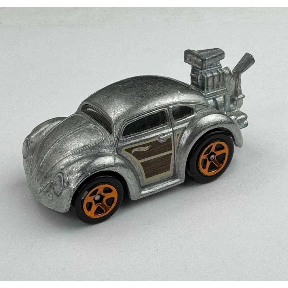 Hot Wheels Volkswagen Beetle 2016 Tooned ZAMAC Woodie Custom Dragster 1:64 Scale